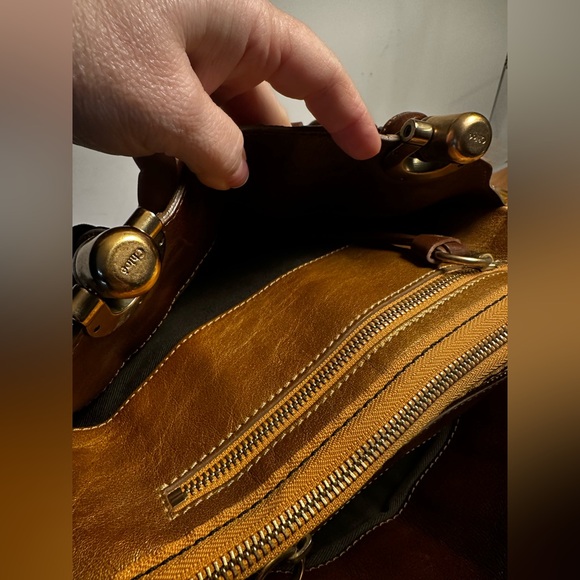 Chloe Bronze Leather Shoulder Bag - Picture 10 of 16